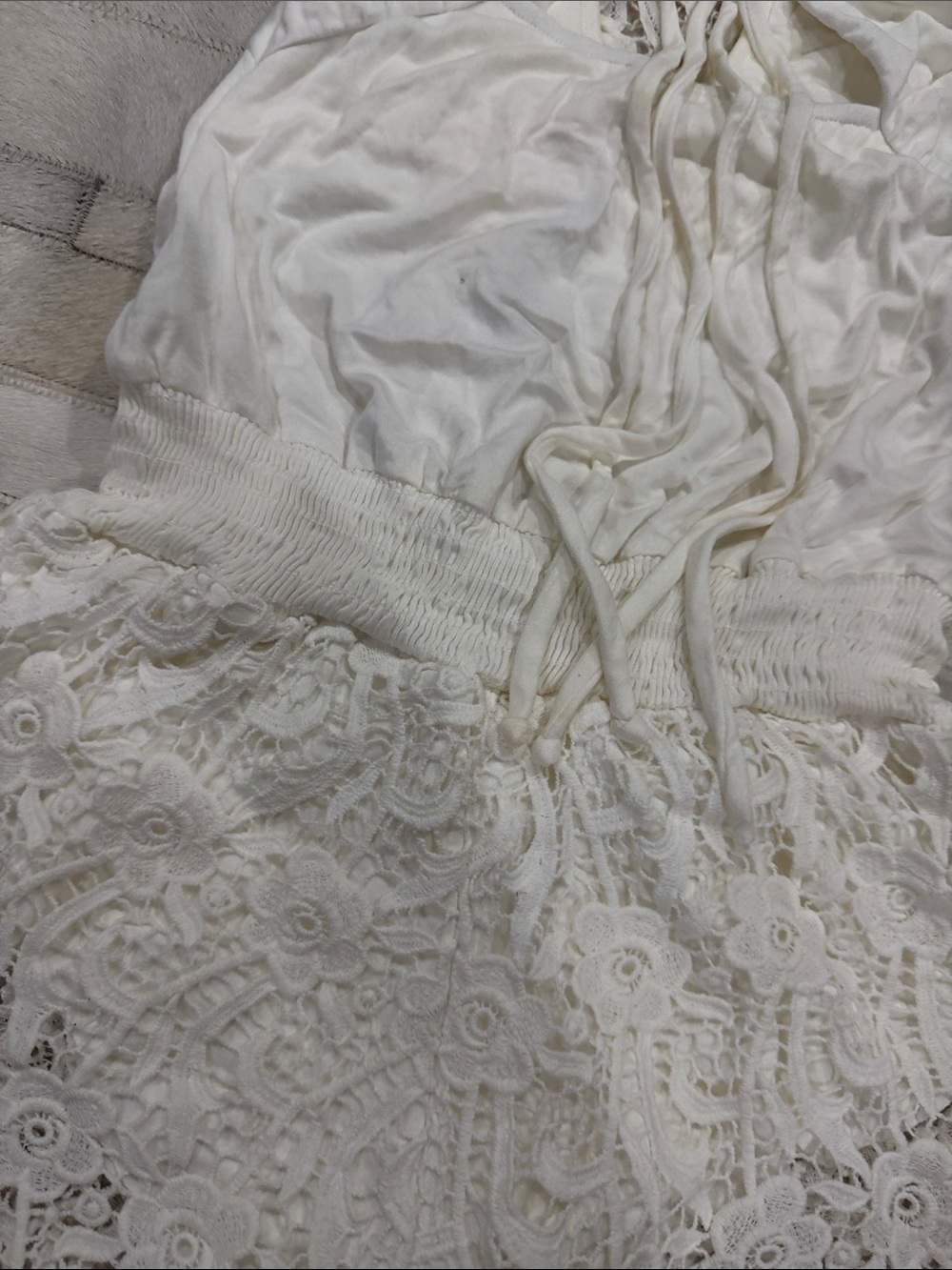 Sky White Romper - Classic Summer Style - Picture 6 of 7